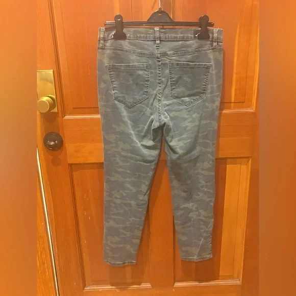 Nicole Miller Tribeca Mid Rise Ankle Skinny Jean - Picture 10 of 14